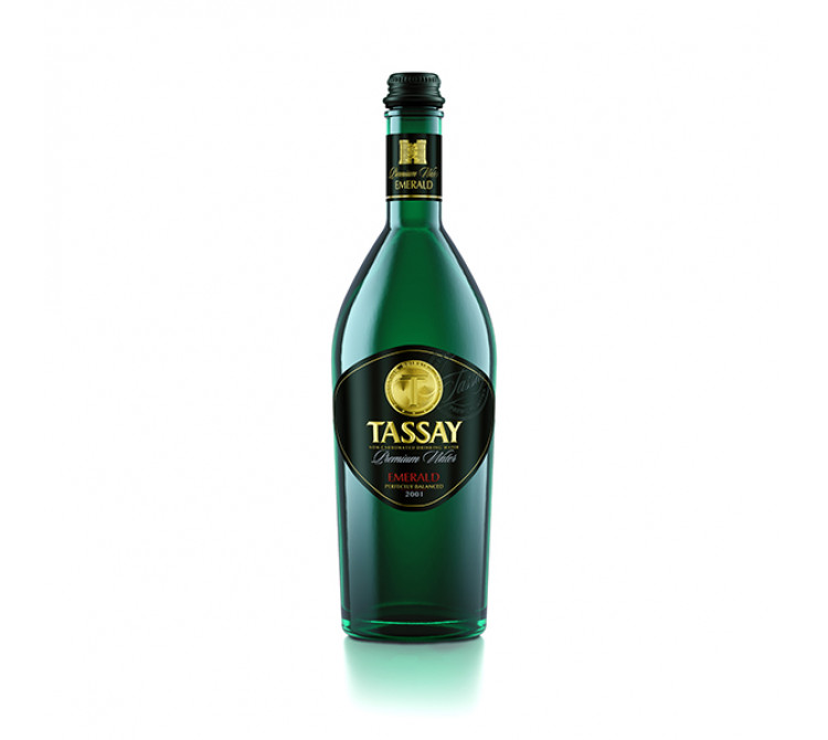 Доставка природной минеральной газированной воды TASSAY Emerald 0.75 л.